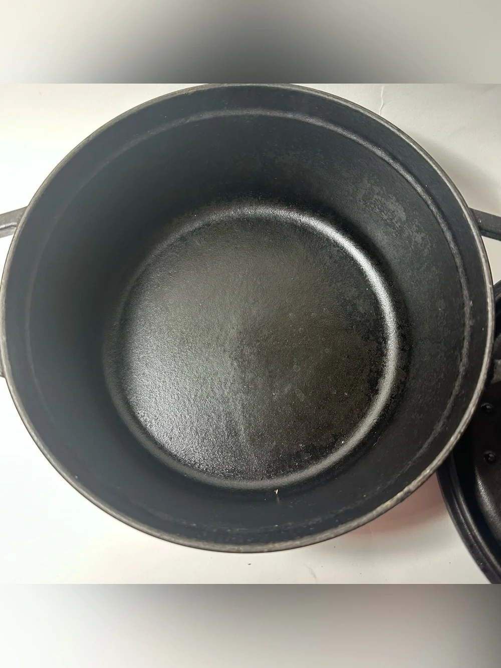 Staub La Cocotte N 24 4qt 9.375” Cast Iron Dutch Oven Pot & Lid Black France
